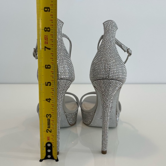 RENE CAOVILLA SILVER CRYSTAL PLATFORM SANDALS SIZE US 7.5 / IT 37.5 NIB! - Picture 16 of 17